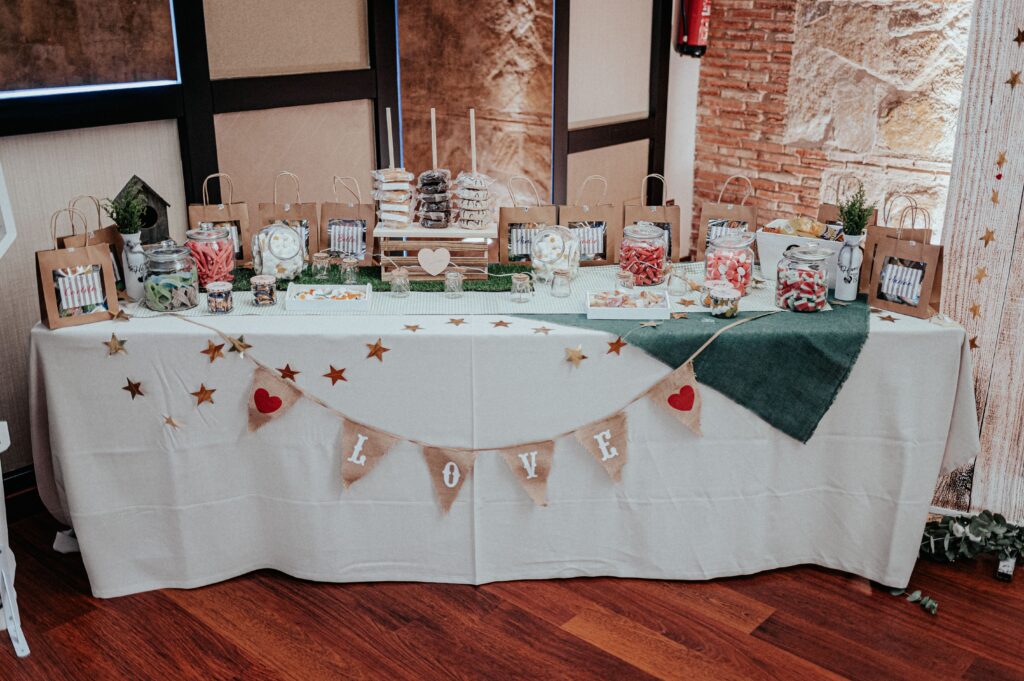 proveedores de boda - mesa de dulces