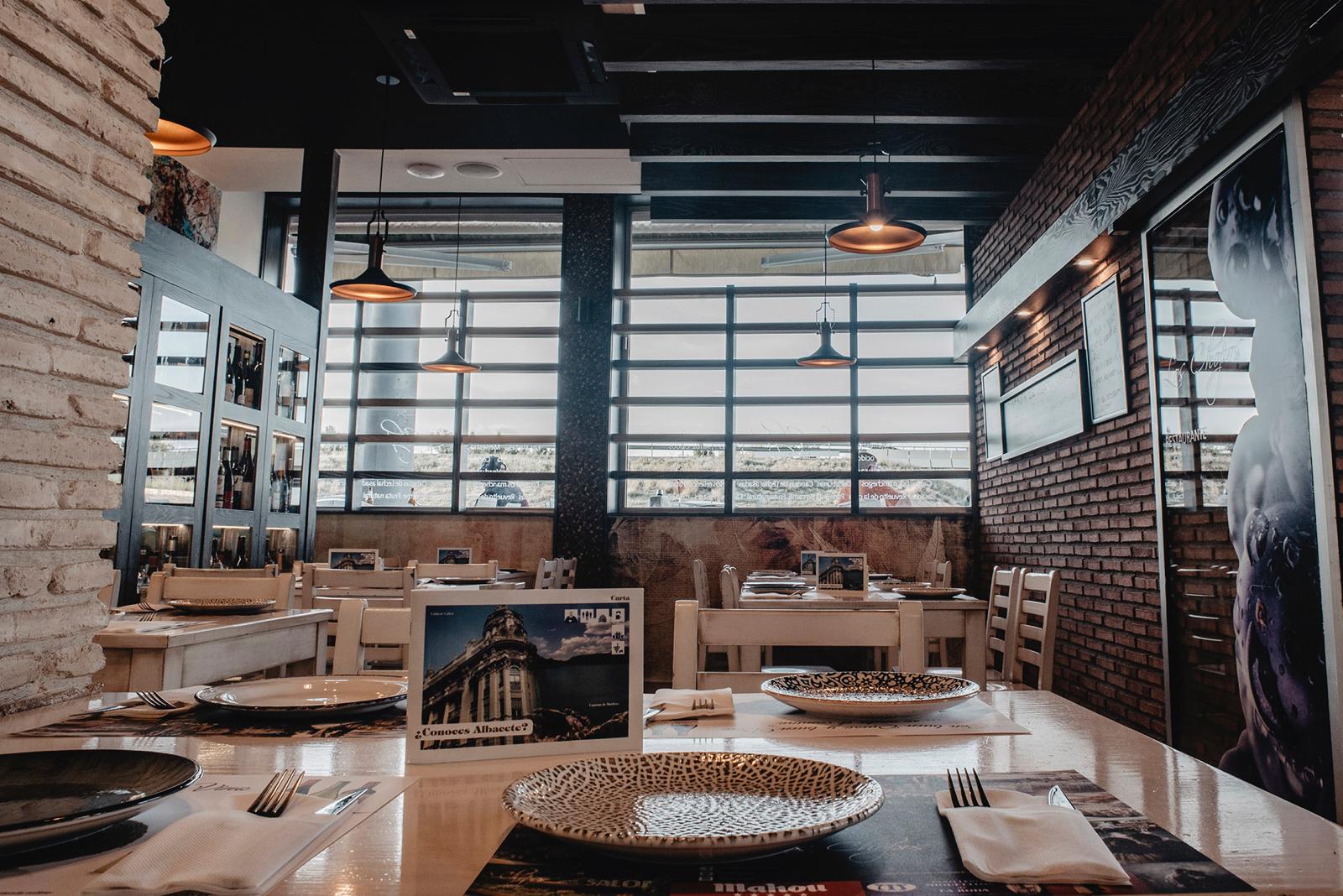 restaurante entre madrid y alicante principal