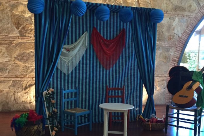 photocall de boda con toque andaluz