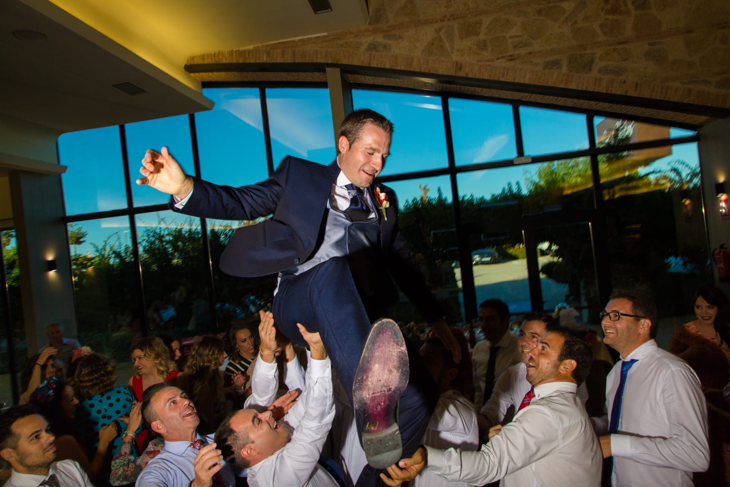 volvemos a ser felices volvemos a ser felices